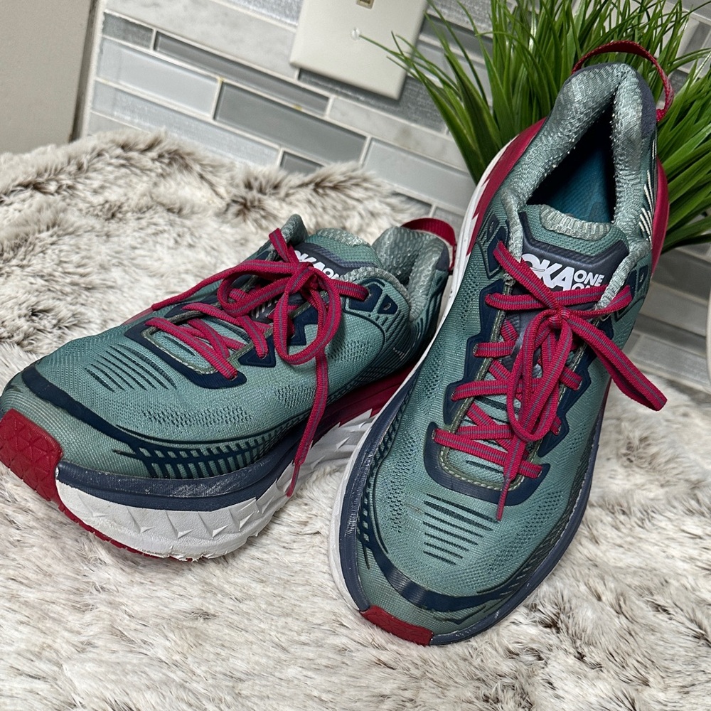 HOKA One One Neutral Bondi 5 women's Running Shoes sneakers. Comfy. Size 10.5